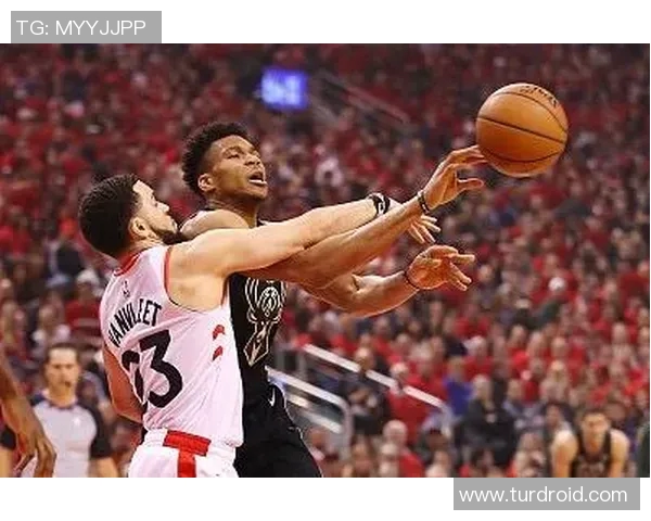 2001年NBA季后赛猛龙与雄鹿的激烈对决回顾与分析